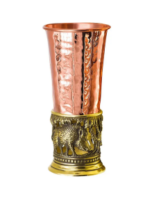 Медная стопка "Кабаны" Медная стопка  латунным декором Кабаны, кованная, Россия