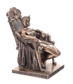 Статуэтка &quot;Клеопатра на троне&quot;        Египетская статуэтка царицы Клеопатры